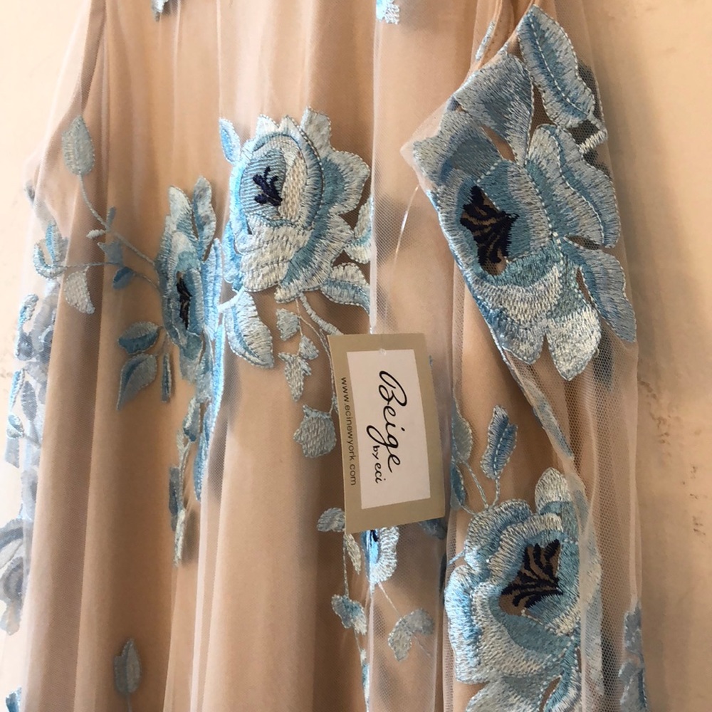 NWT Beige by Eci Swing Dress - S - Picture 3 of 6